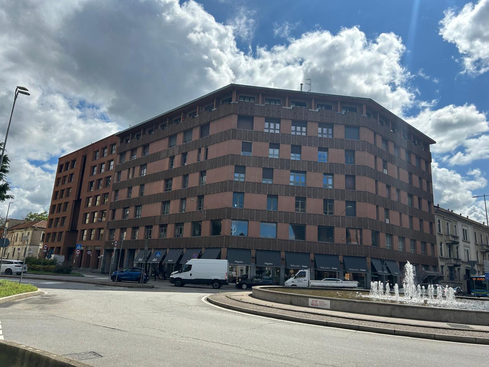 Trilocale Centro Галарате Екстериор снимка